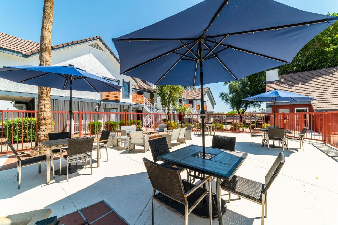 Metro Phx Upstairs 2Bd Sleeps 6 Heated Pool No Pets Allowed フェニックス エクステリア 写真