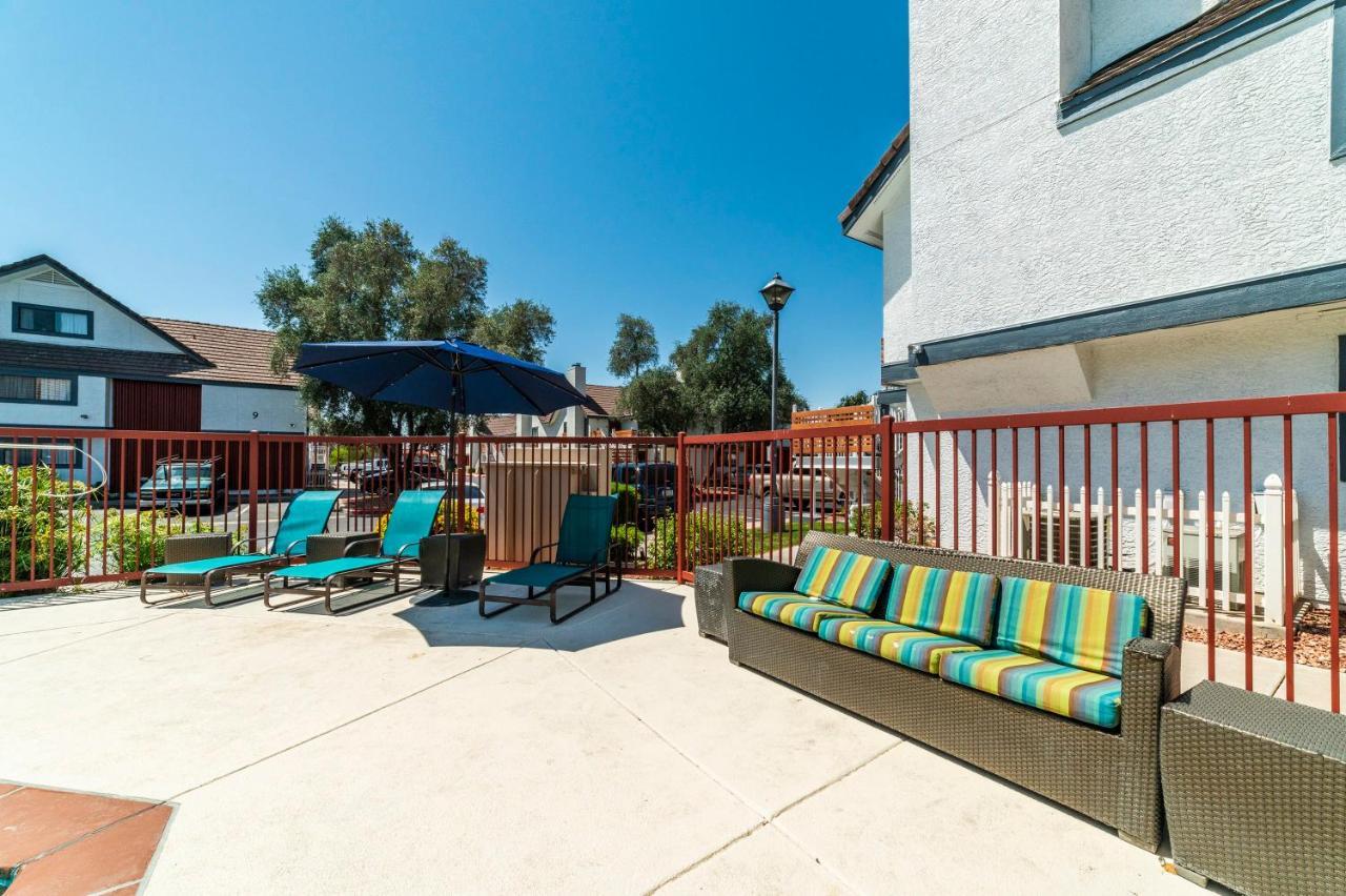 Metro Phx Upstairs 2Bd Sleeps 6 Heated Pool No Pets Allowed フェニックス エクステリア 写真
